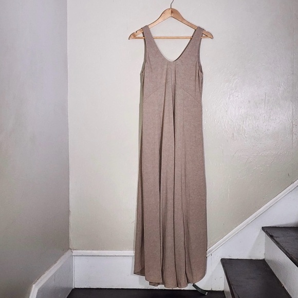 Tan Sleeveless Maxi Dress with Slit - Picture 3 of 3